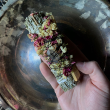 Load image into Gallery viewer, Mugwort Ritual Bundle by Ritualcravt